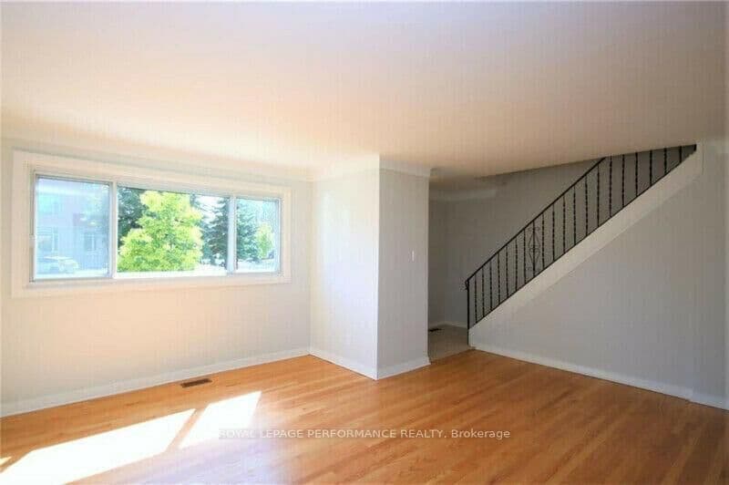 1779 Kerr Avenue, Ottawa, ON — photo 3