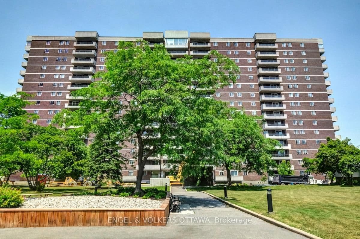 1103 - 1705 Playfair Drive, Ottawa, ON