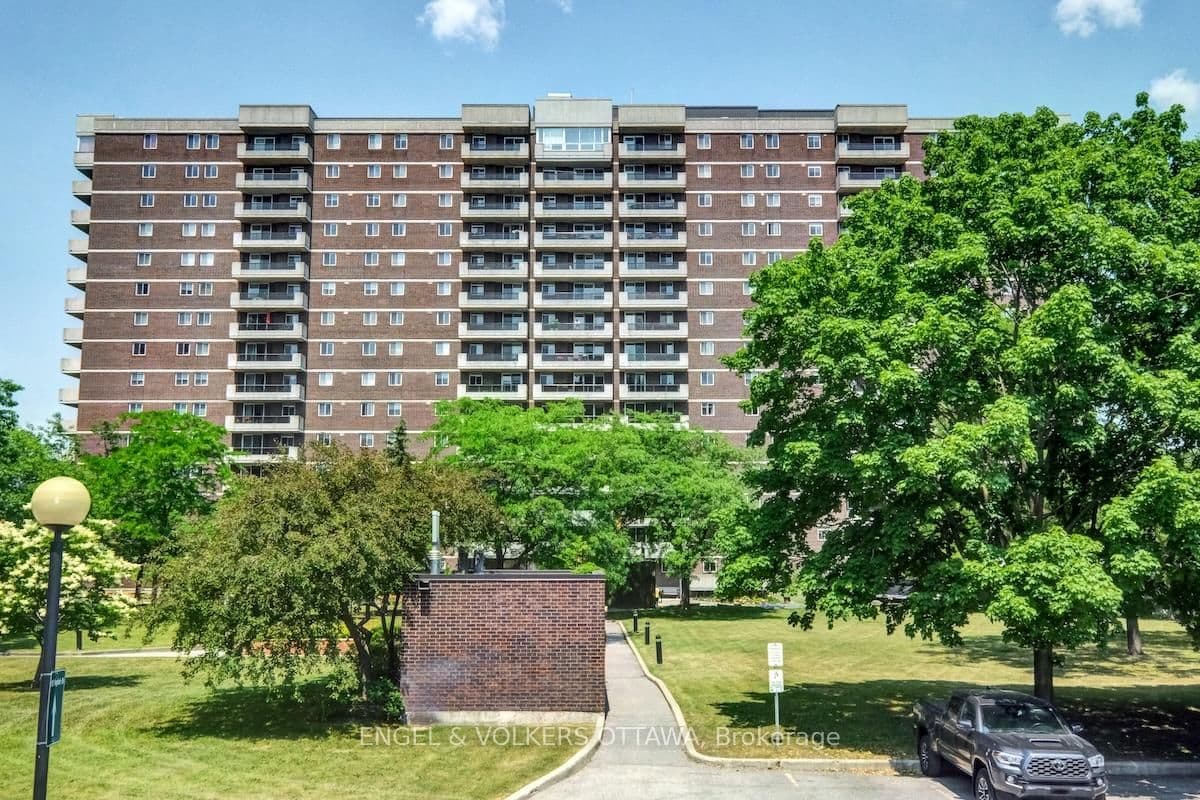 1103 - 1705 Playfair Drive, Ottawa, ON — photo 2