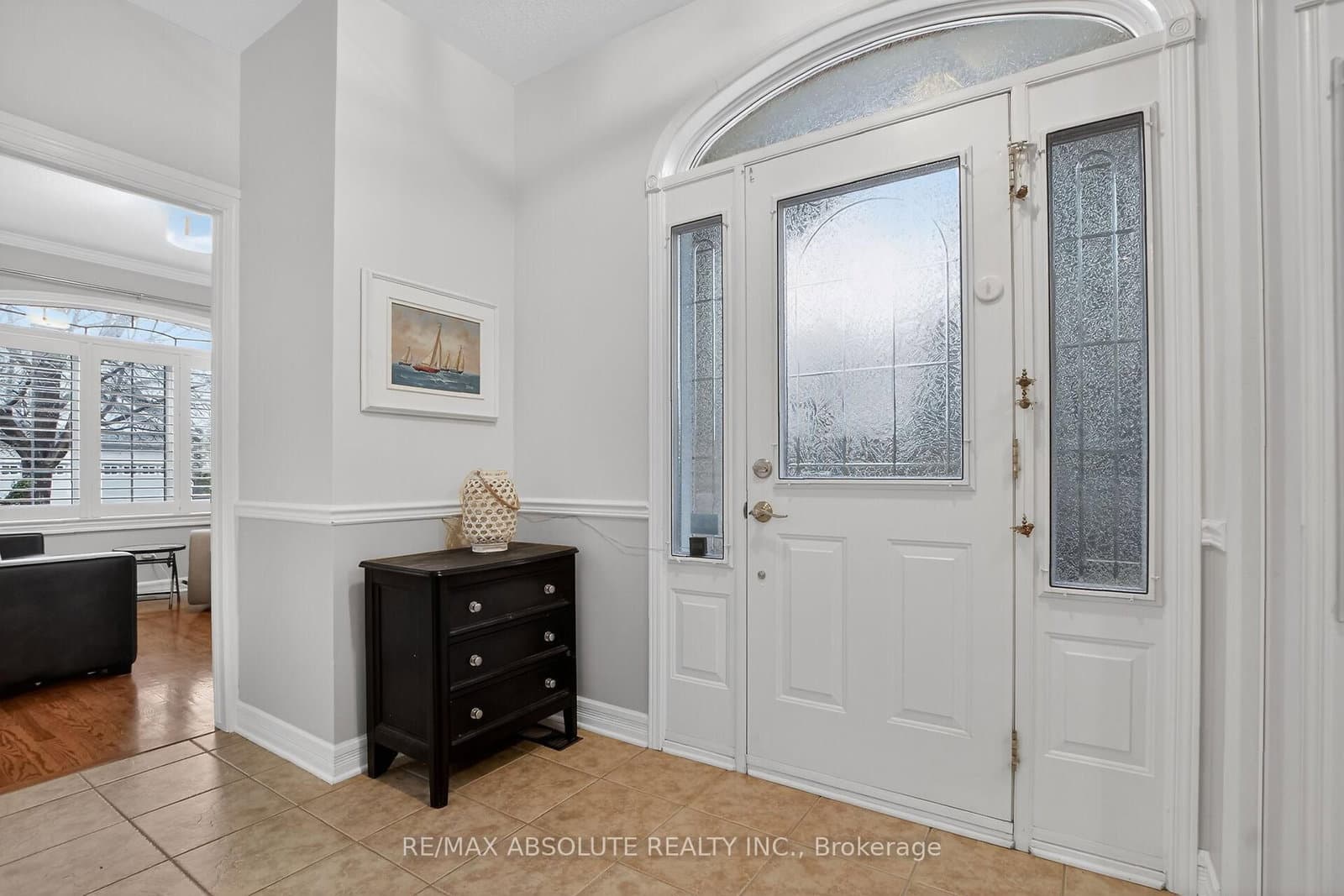 19 Goldora Private, Kanata, ON — photo 2