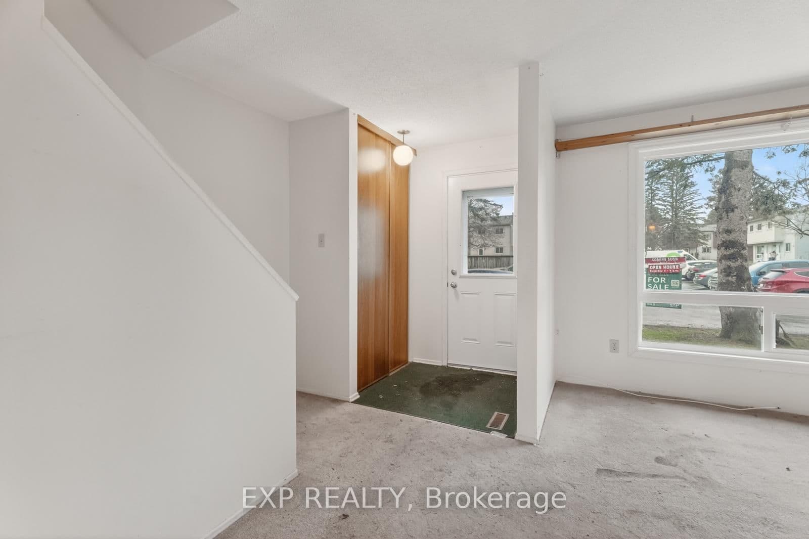 235 Teal Crescent, Orleans, ON — photo 2