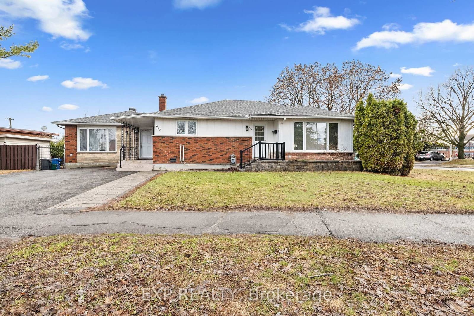 692 Claude Street, Ottawa, ON