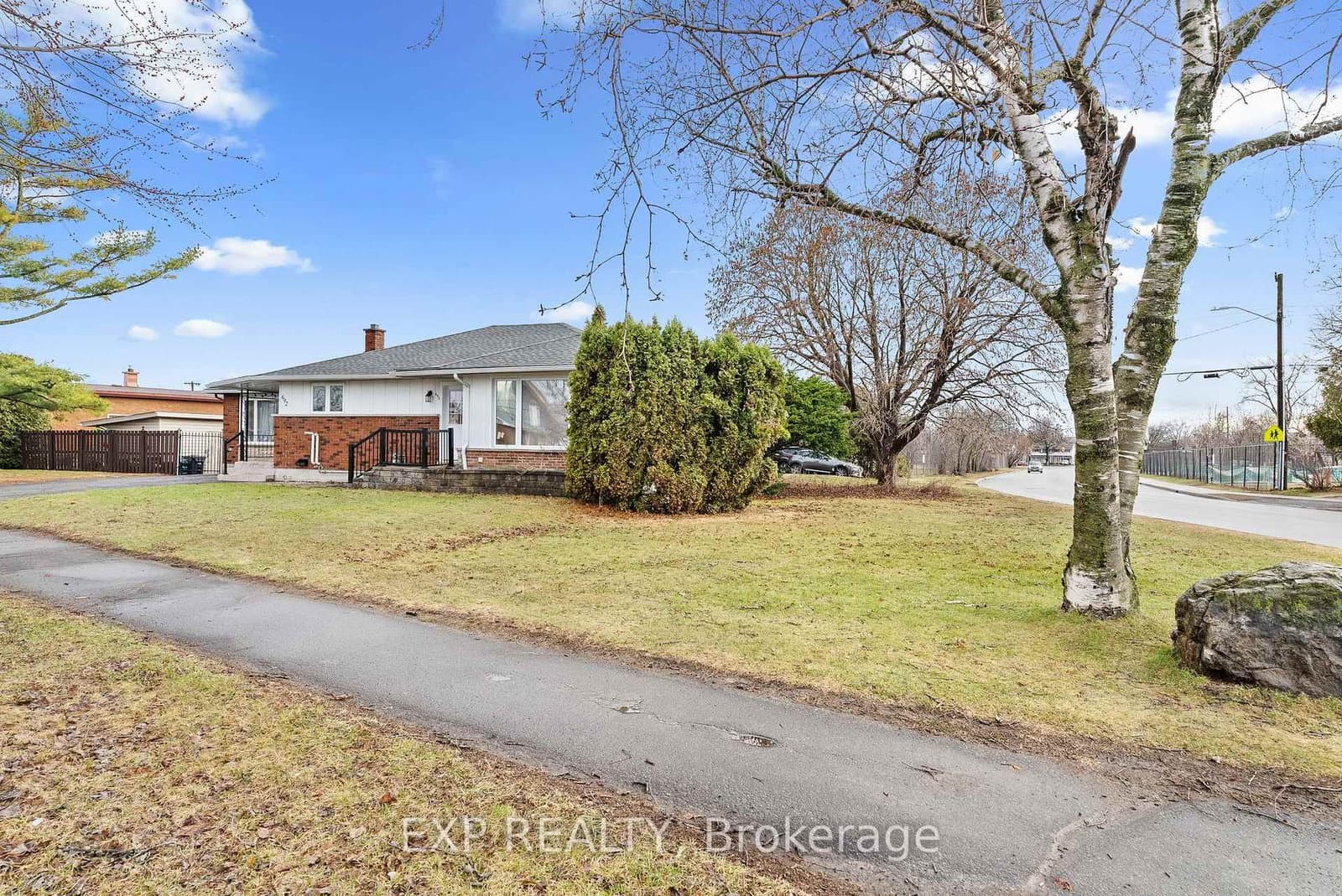 692 Claude Street, Ottawa, ON — photo 3