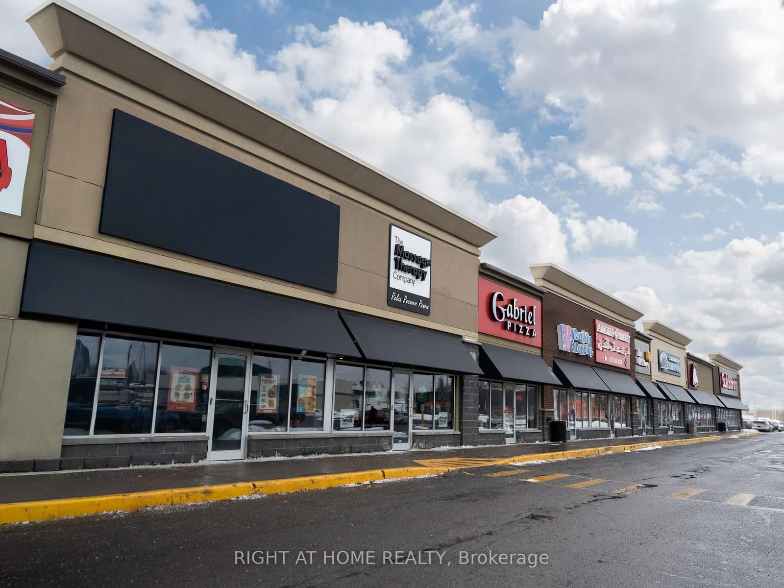 E11A - 2020 Lanthier Drive, Ottawa, ON — photo 2