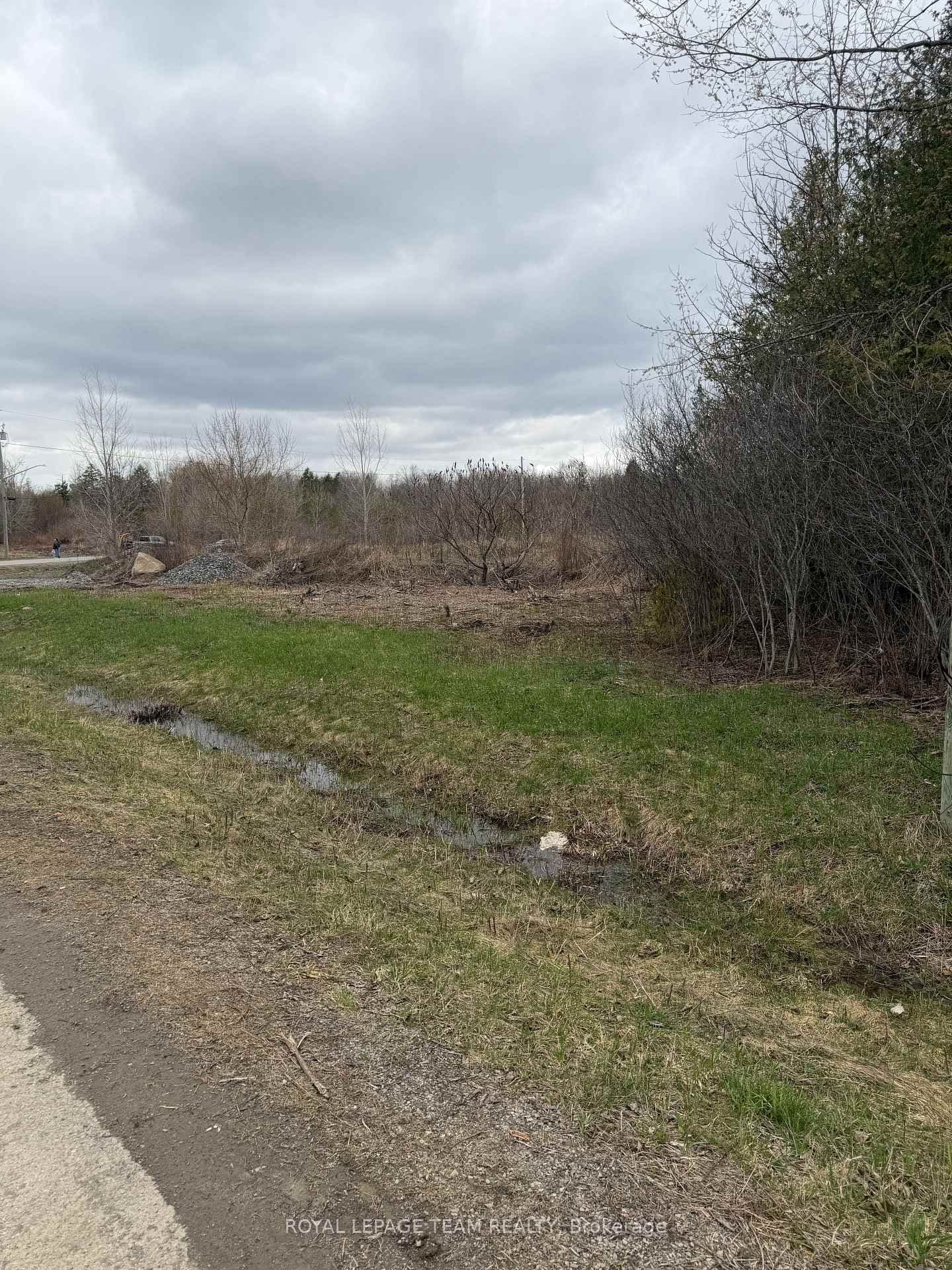 8050 Adam Baker Way, Metcalfe, ON