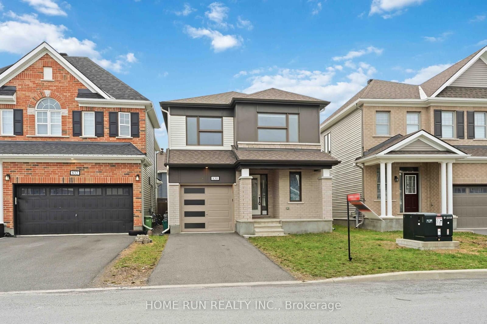 830 Regulus Ridge, Ottawa, ON