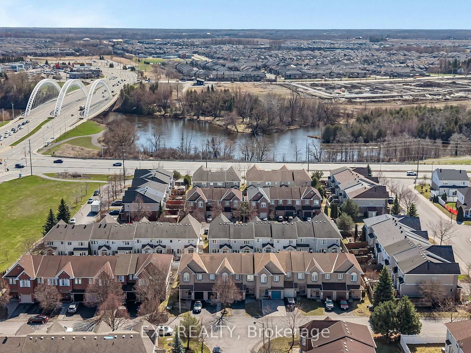 359 Bakewell Crescent, Ottawa, ON — photo 2