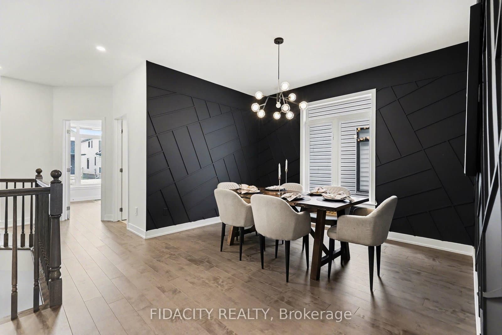 565 Bobolink Ridge, Ottawa, ON — photo 2