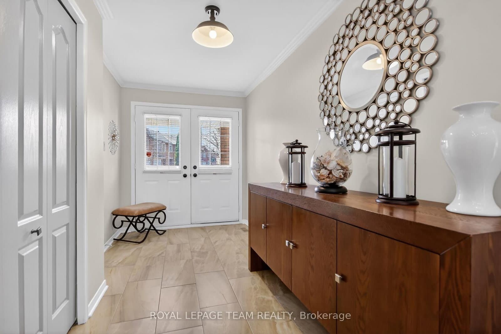 124 Macassa Circle, Ottawa, ON — photo 3