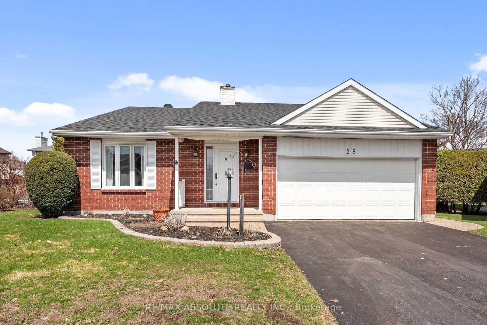 28 Halley Street, Barrhaven, ON