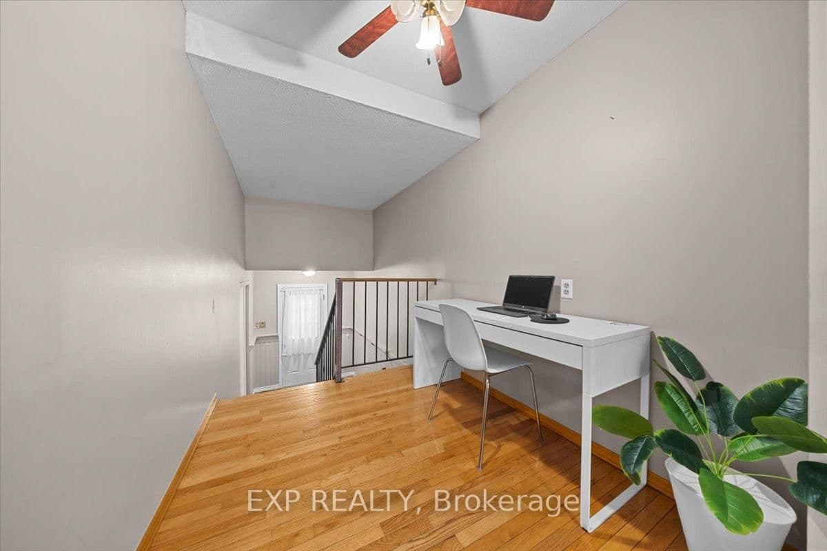 140 Castlegreen Private, Ottawa, ON — photo 3