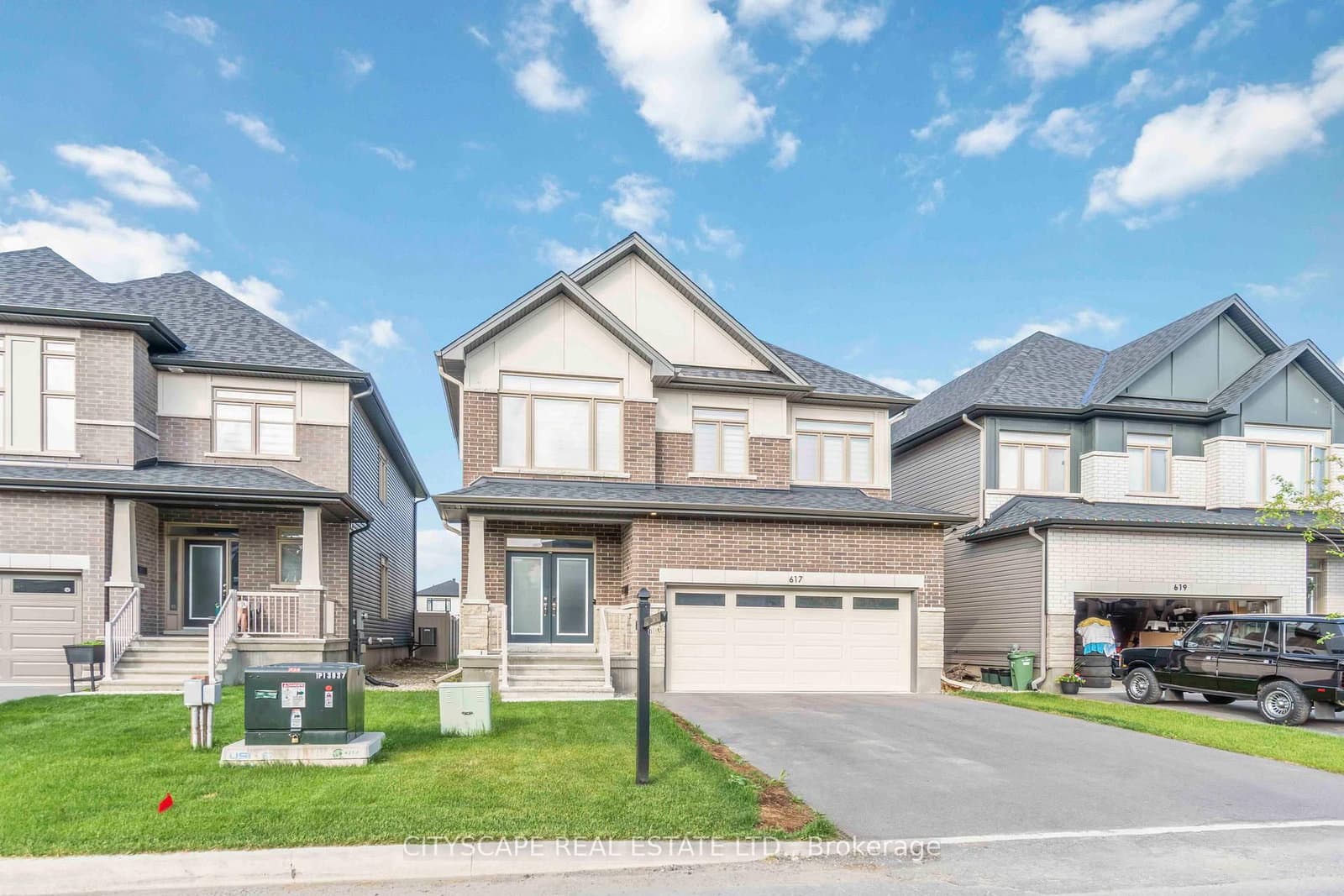 617 Kenabeek Terrace, Ottawa, ON — photo 3