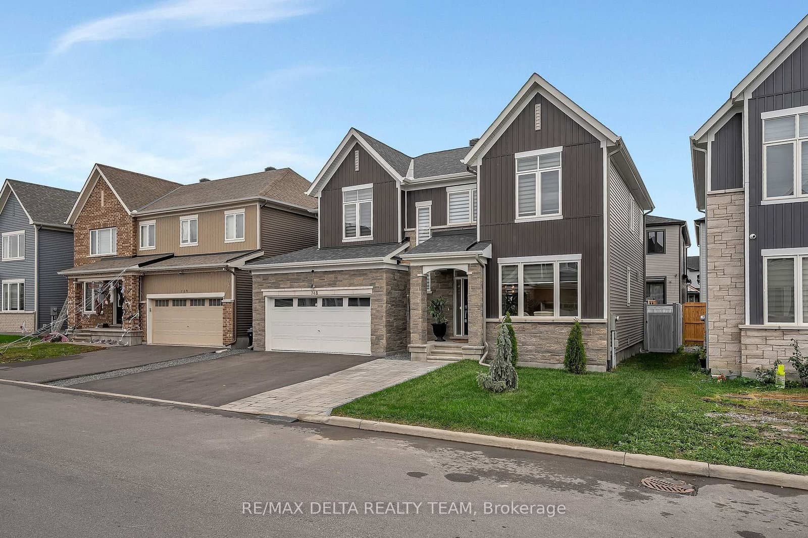 748 Vennecy Terrace, Ottawa, ON — photo 2