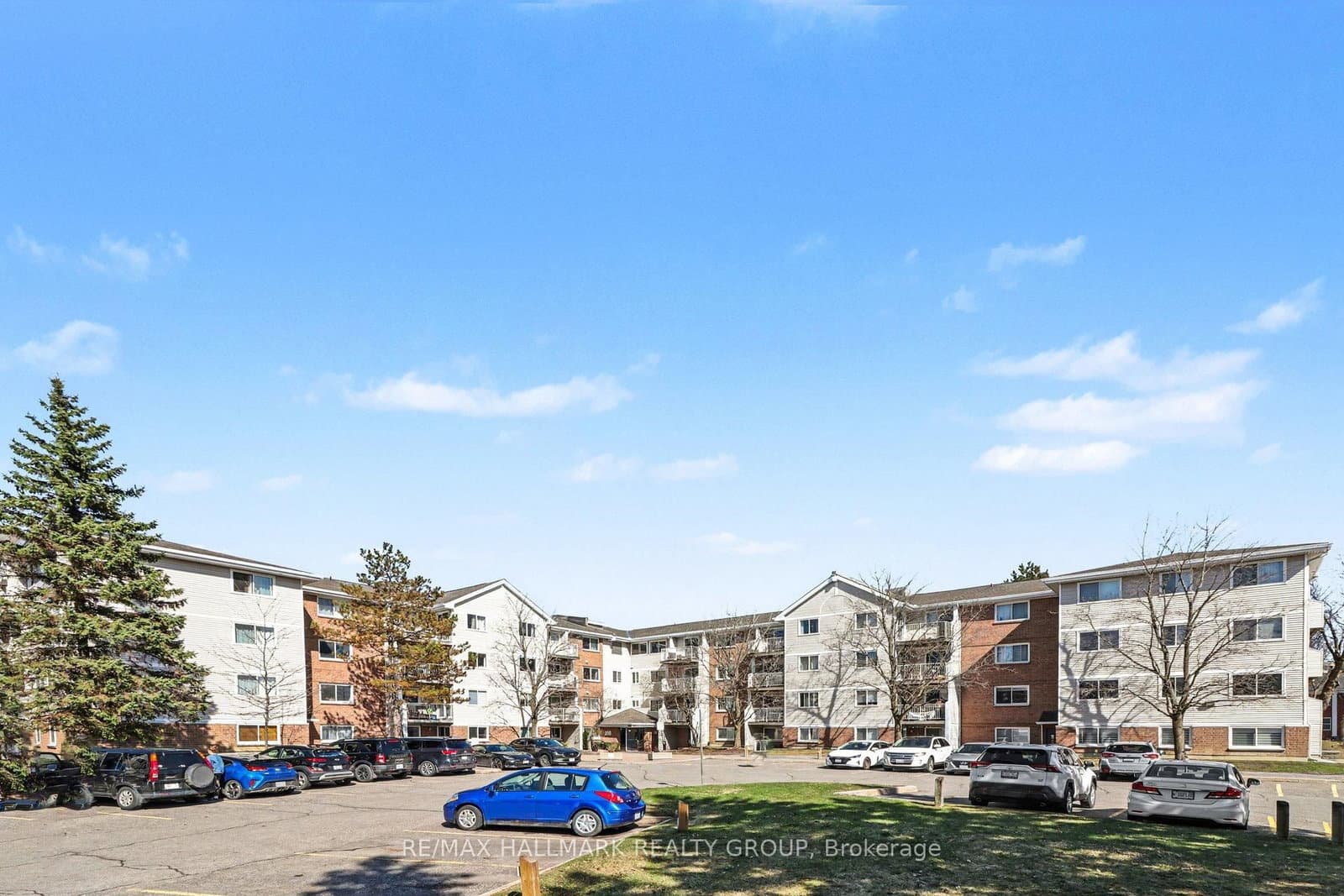 312 - 280 Brittany Drive, Ottawa, ON