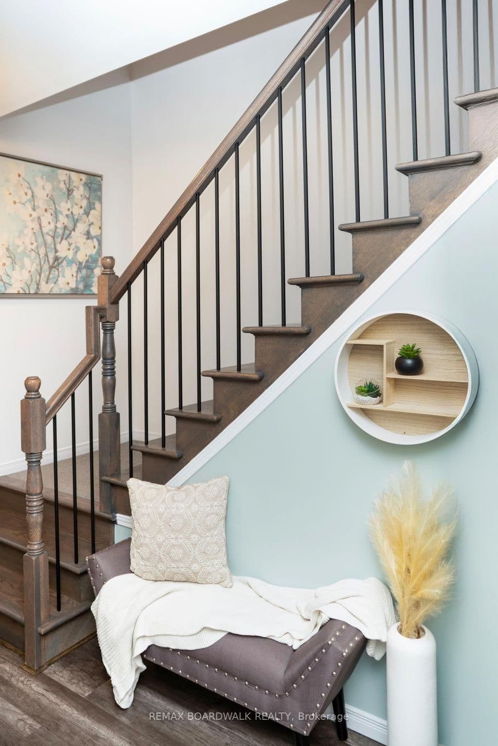 302 Haliburton Heights, Ottawa, ON — photo 3