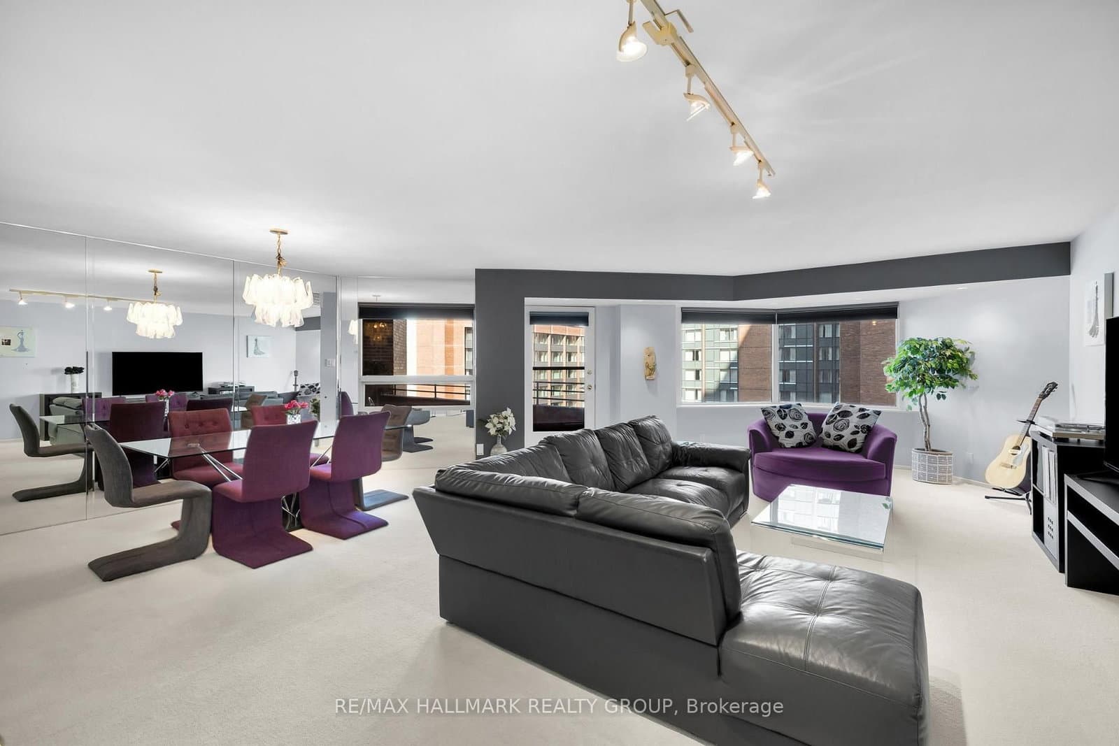 810 - 151 Bay Street, Ottawa, ON — photo 3