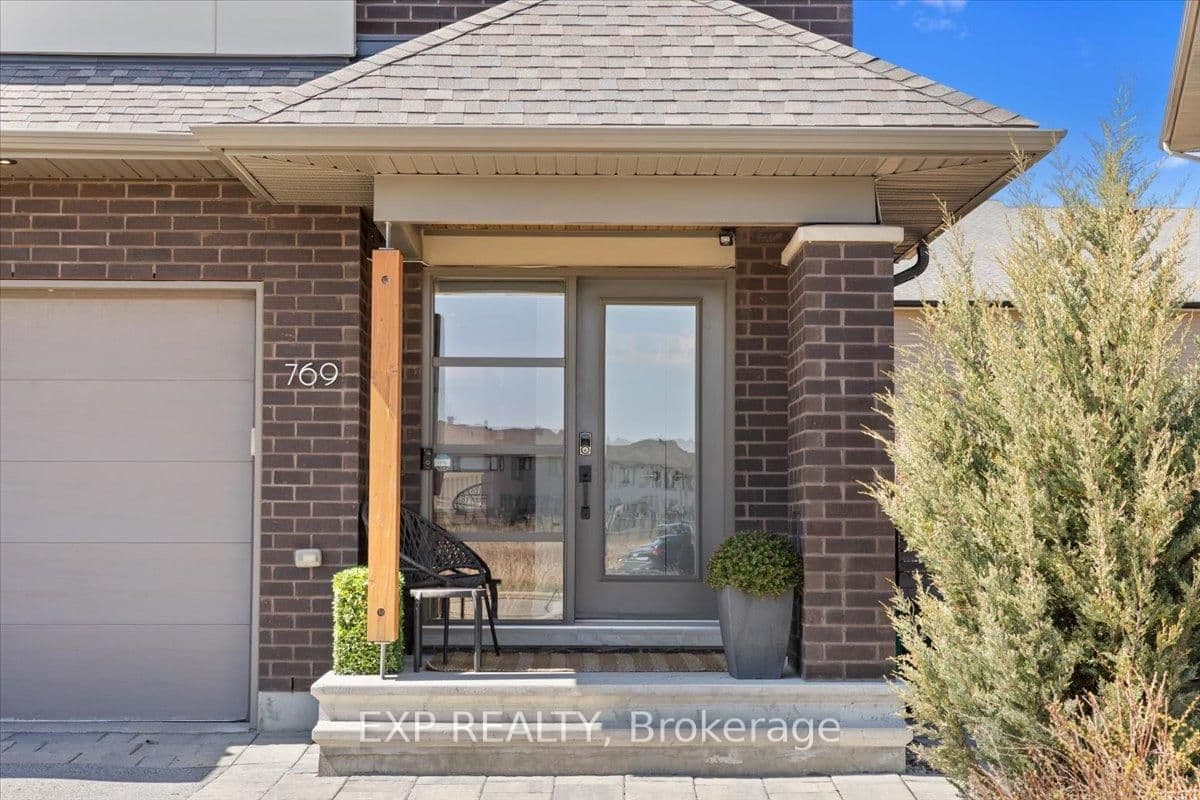 769 Brian Good Avenue, Ottawa, ON — photo 2