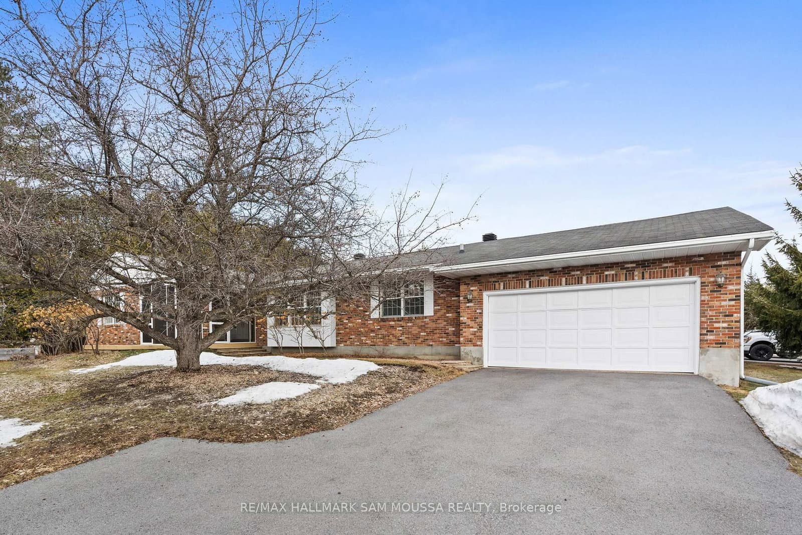 118 Juanita Avenue, Carp, ON