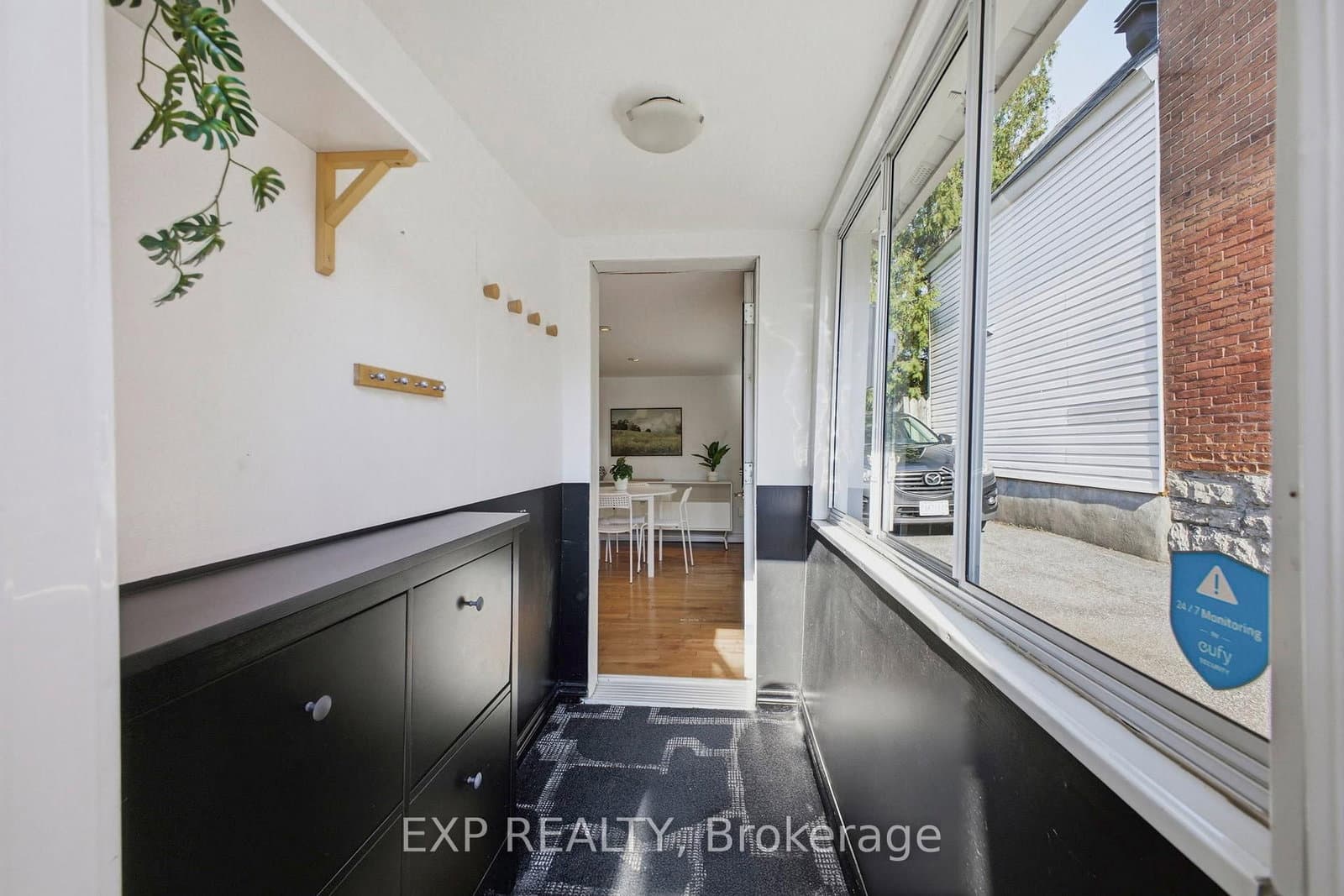 203 Carruthers Avenue, Ottawa, ON — photo 2