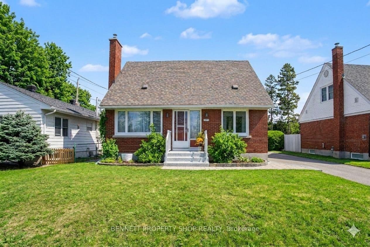 1953 Saunderson Drive, Ottawa, ON