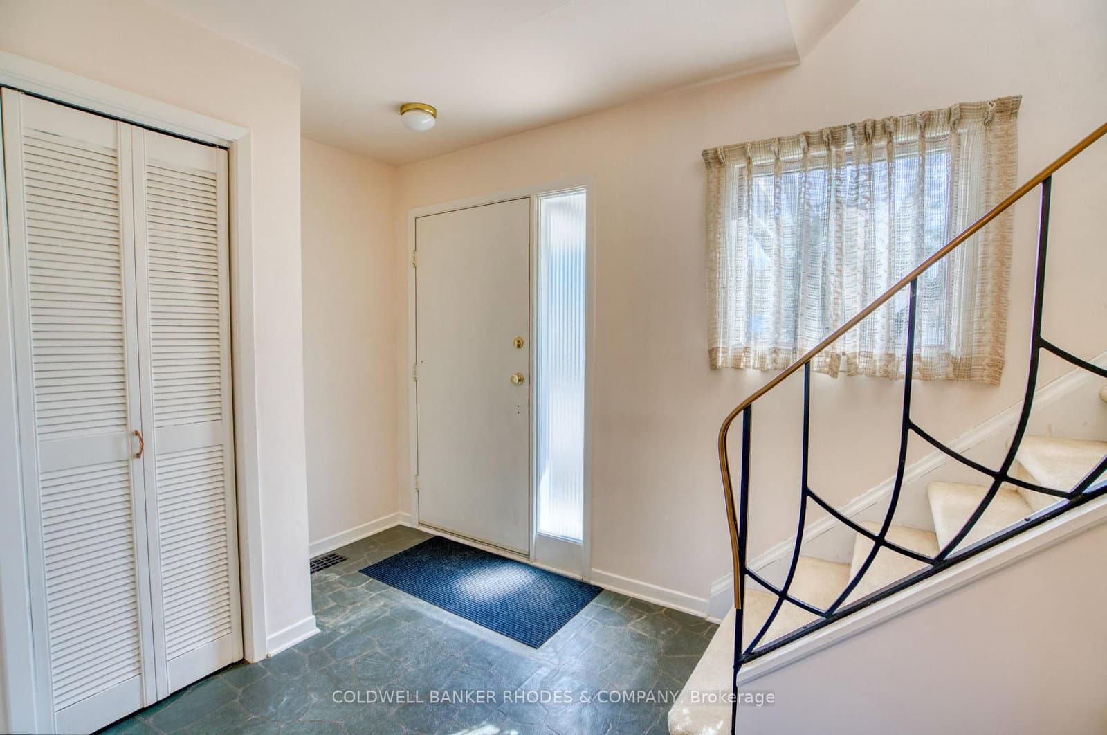 35 Bedford Crescent, Ottawa, ON — photo 2