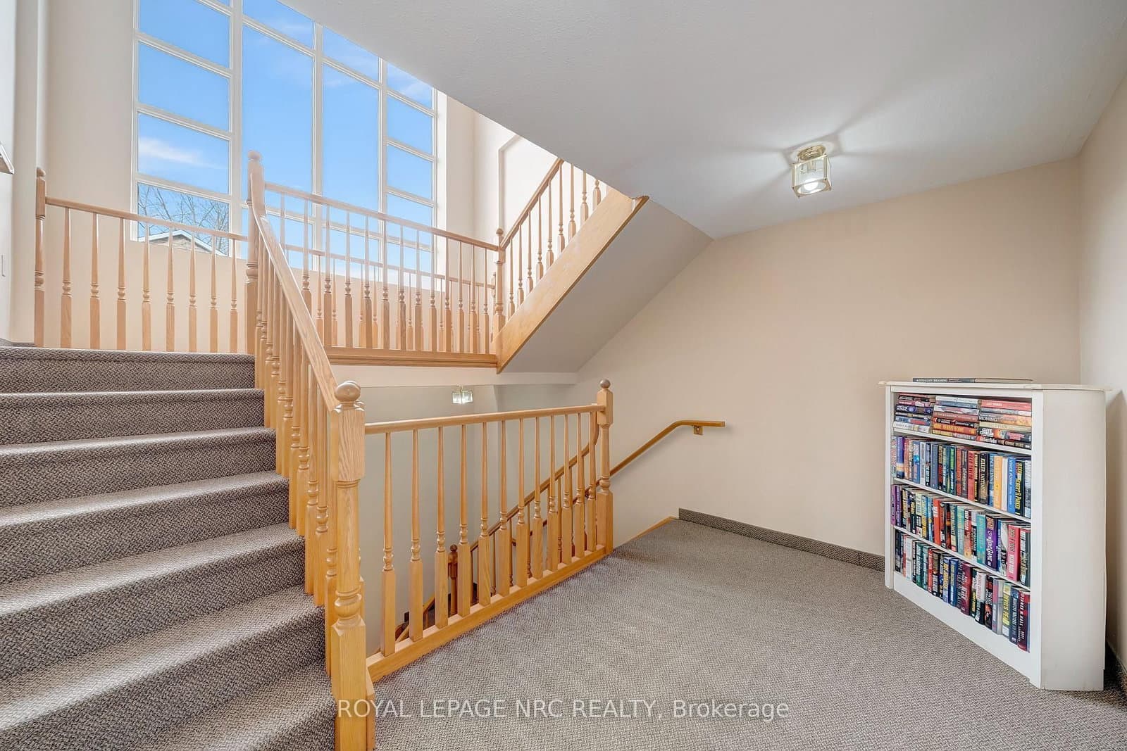 303B - 1061 Vansickle Road, St. Catharines, ON — photo 3