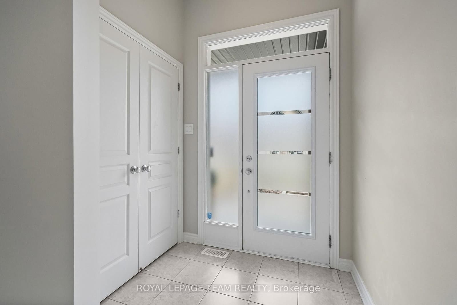 534 STARGAZER Crescent, Ottawa, ON — photo 3