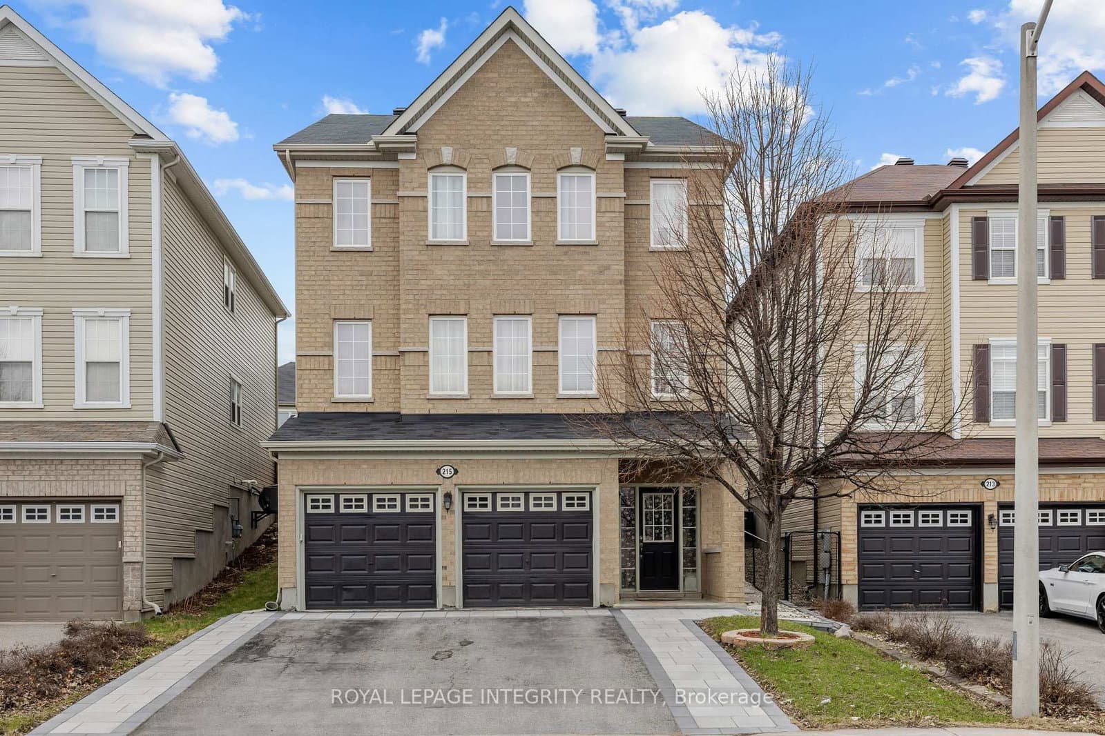 215 Huntsville Drive, Ottawa, ON