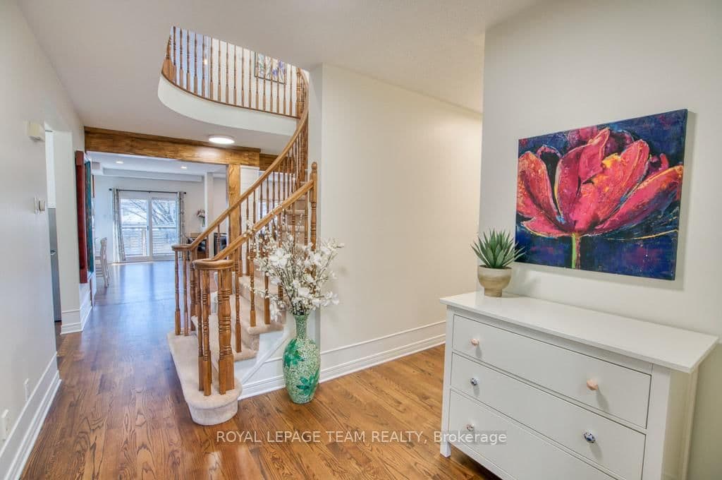 13 Shannondoe Crescent, Kanata, ON — photo 3