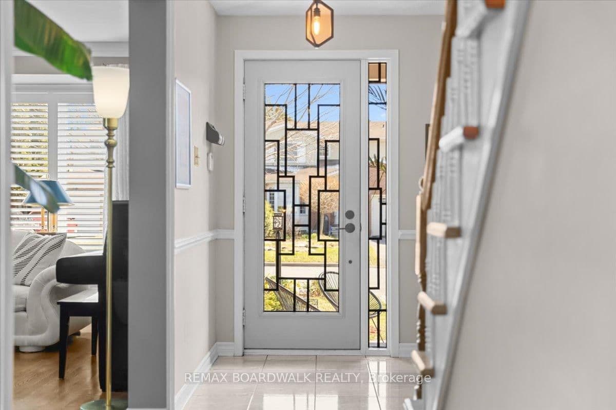 1594 Meadowfield Place, Orleans, ON — photo 3