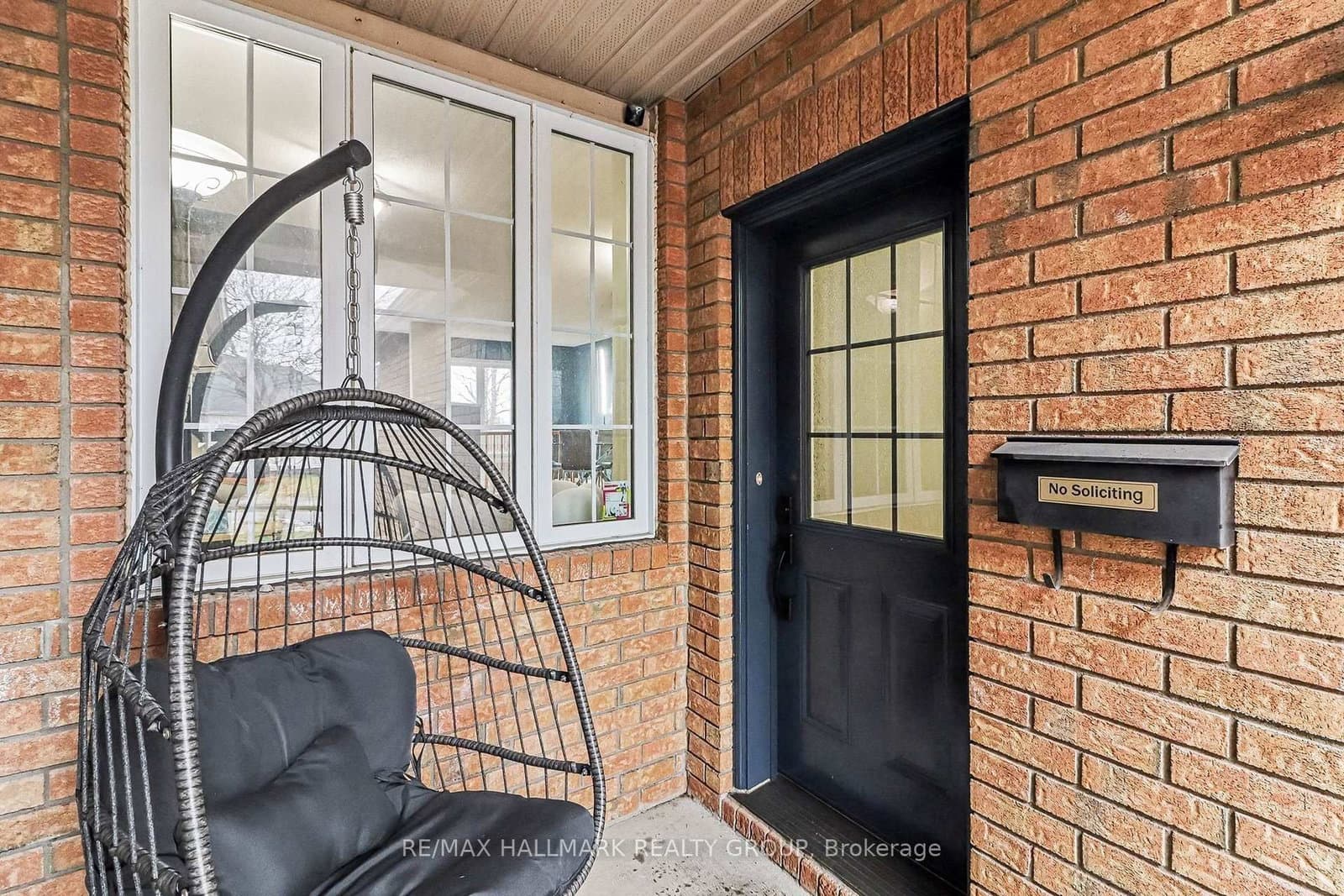 111 Ludlowe Street, Ottawa, ON — photo 2