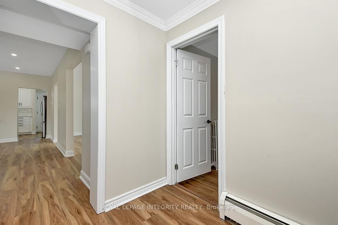 301 Zephyr Avenue, Ottawa, ON — photo 2