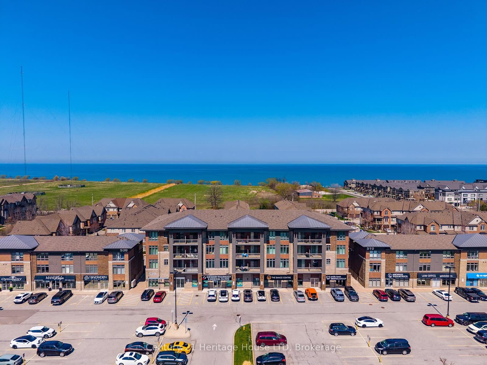 402 - 520 North Service Road, Grimsby, ON