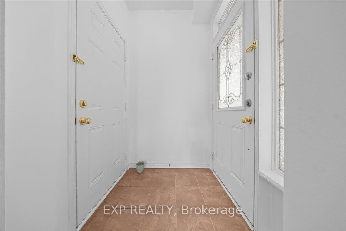 628 Pepperville Crescent, Ottawa, ON — photo 3