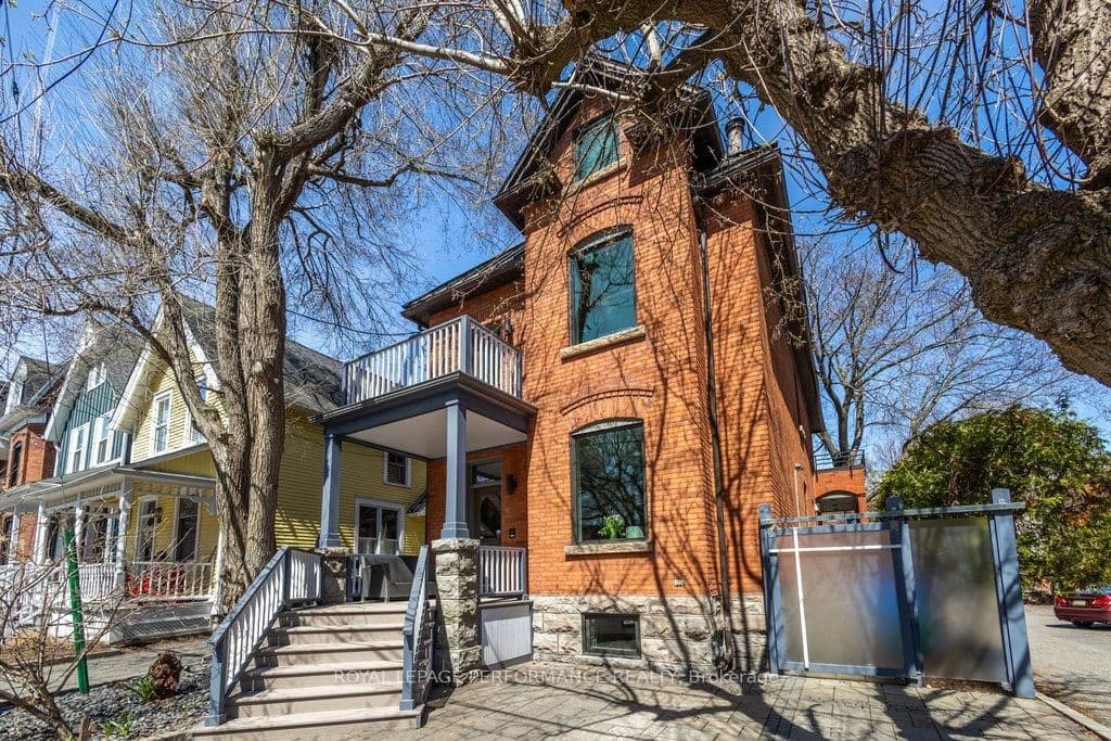 35 Waverley Street, Ottawa, ON