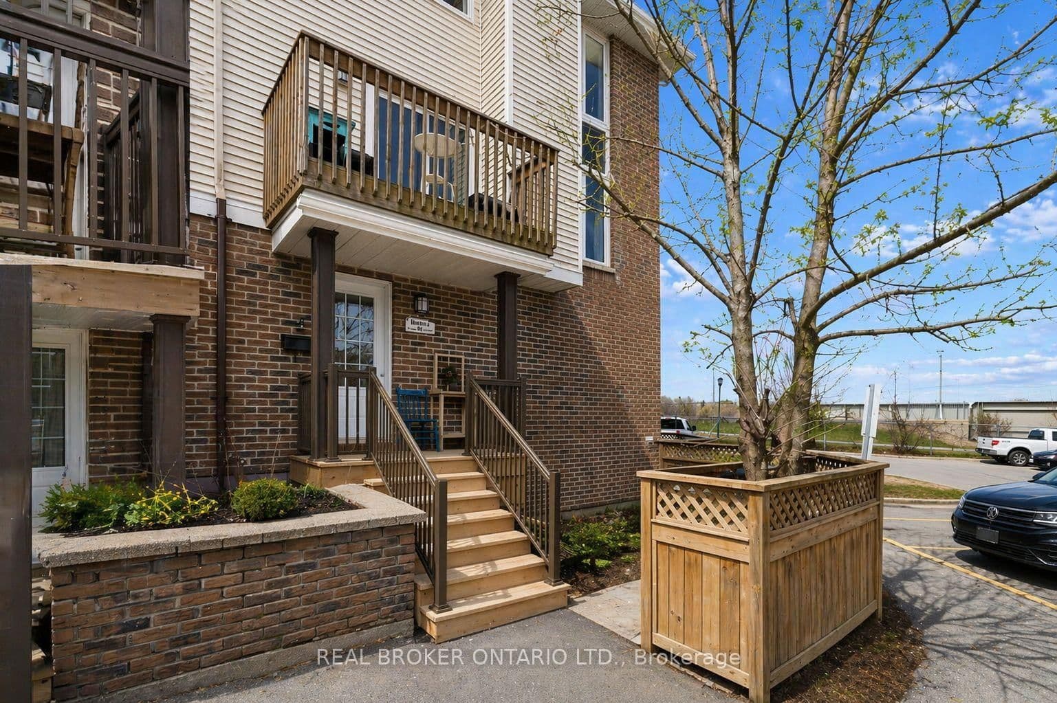 3 - 7 Timberview Way, Ottawa, ON
