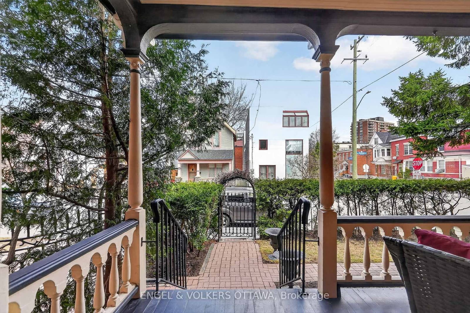 110 Waverley Street, Ottawa, ON — photo 3