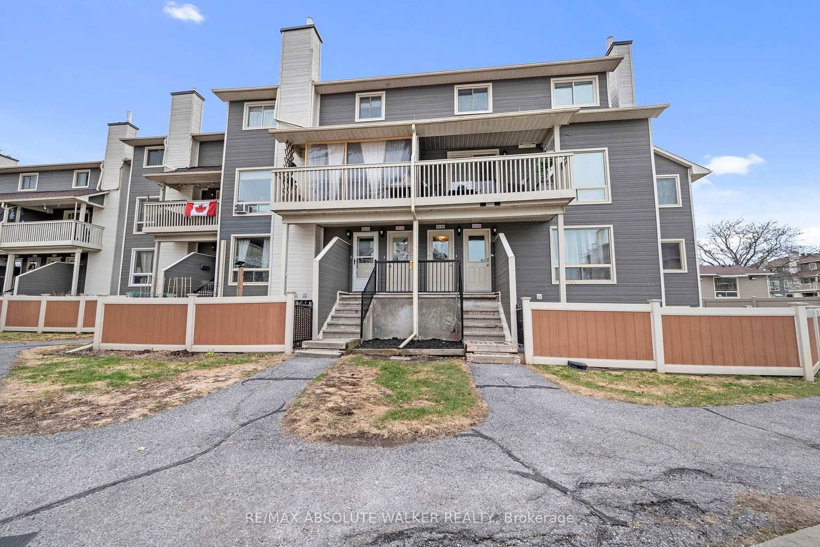 38B - 782 St. Andre Drive, Ottawa, ON