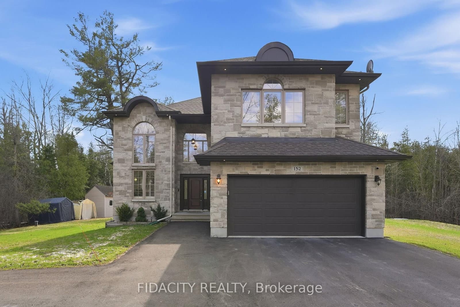 152 Wilbert Cox Drive, Carp, ON