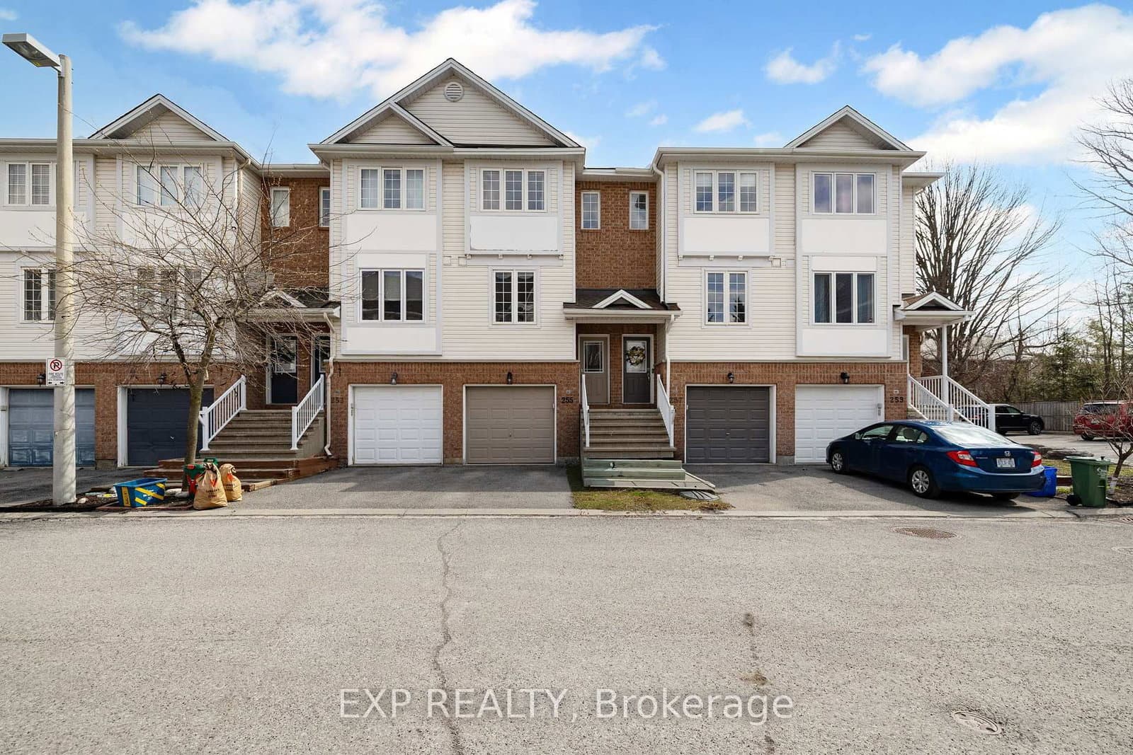 255 Gershwin Private, Ottawa, ON