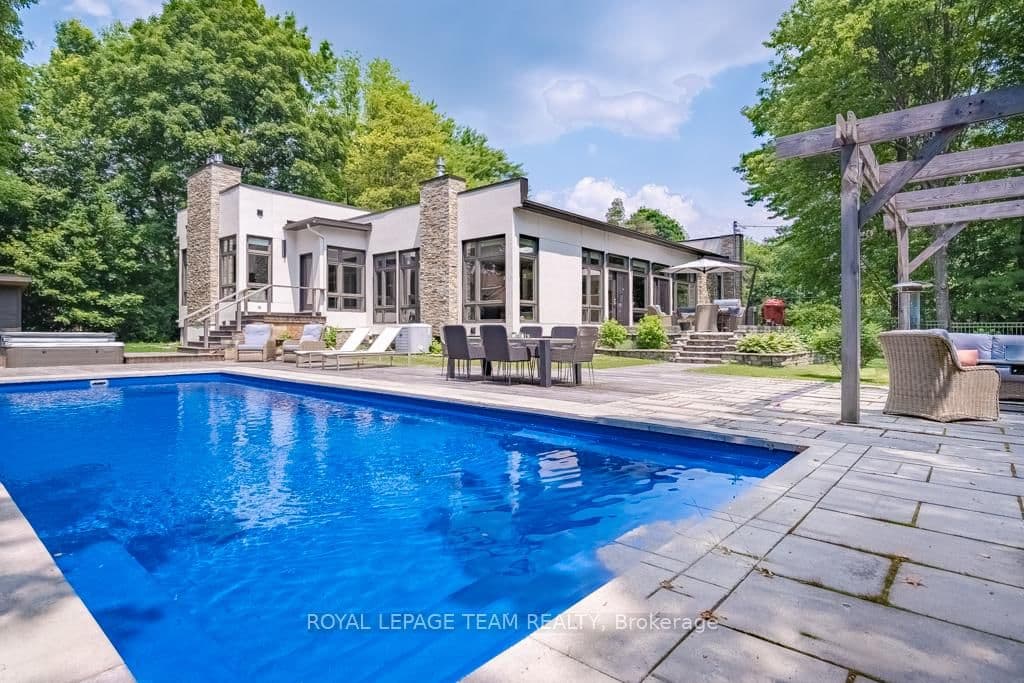 17 KAYMAR Drive, Ottawa, ON — photo 2