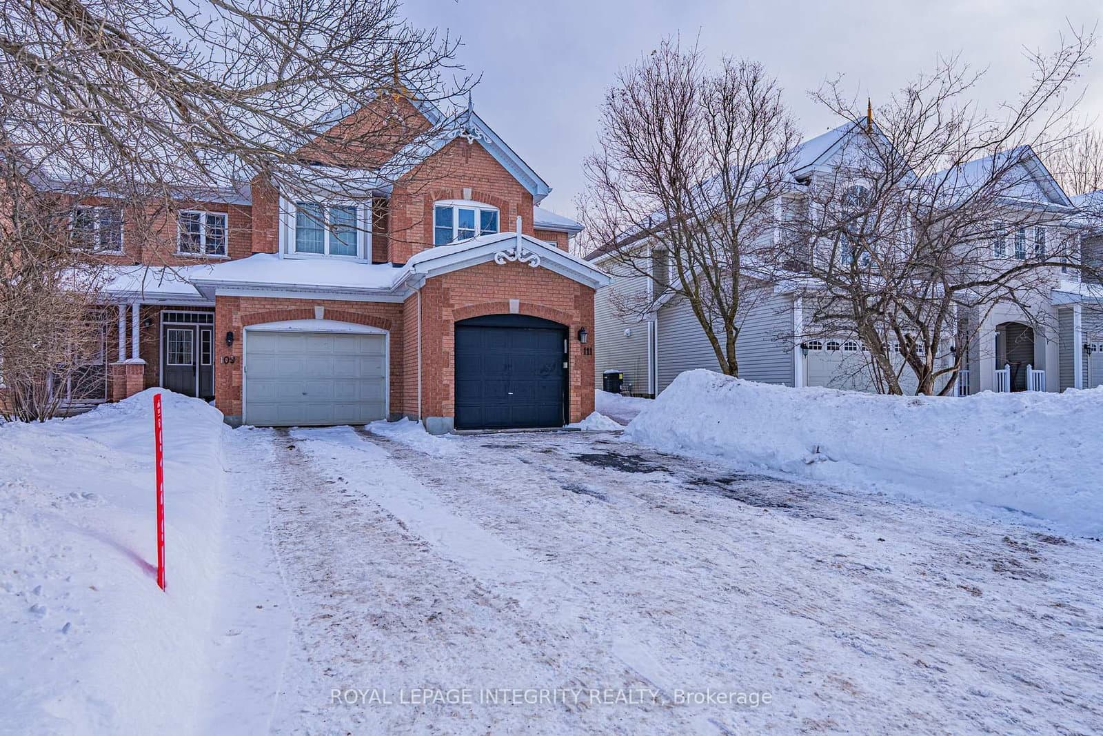 111 HEMLO Crescent, Ottawa, ON