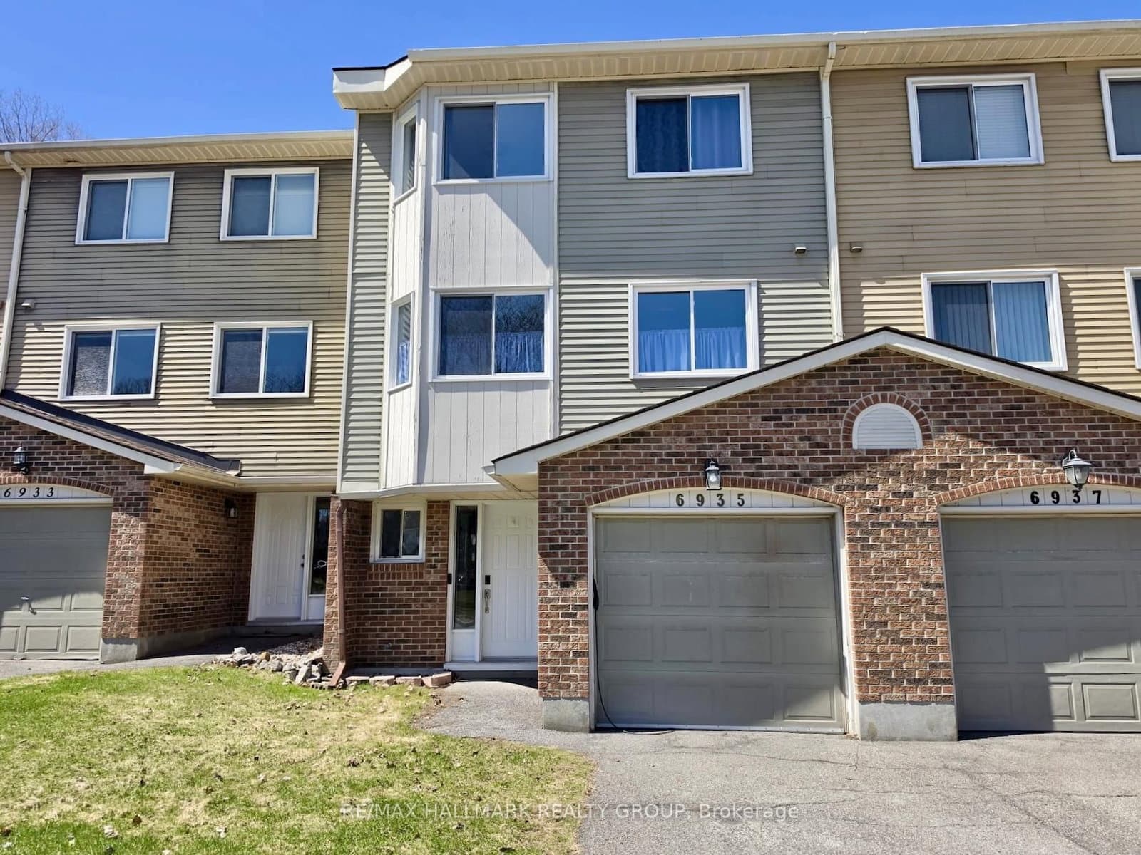 6935 Du Bois Avenue, Ottawa, ON