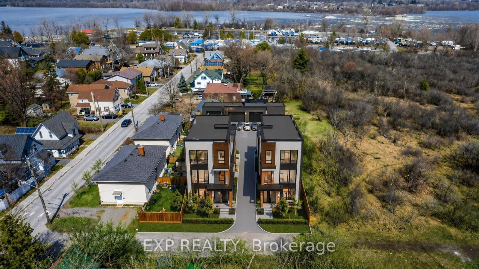 2725 Rowatt Street, Ottawa, ON — photo 2