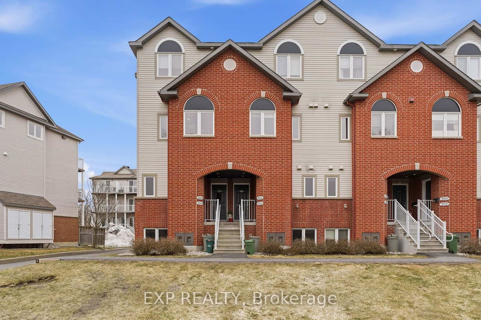 300 London Terrace, Ottawa, ON