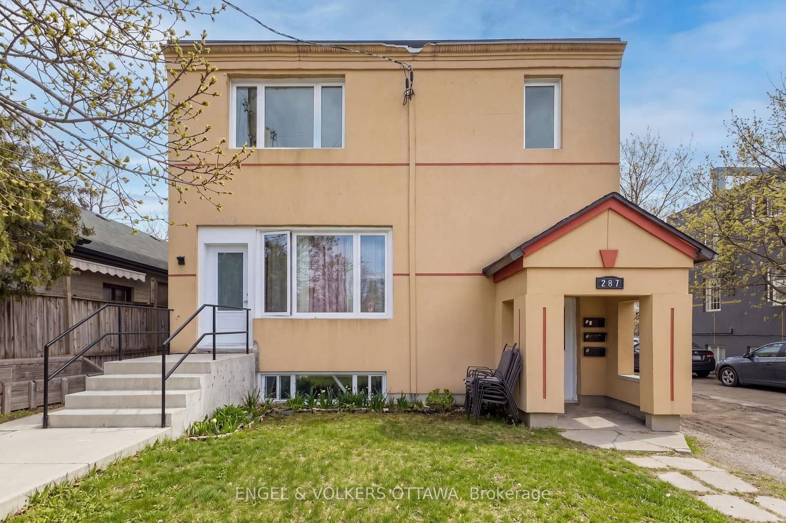 287 St Laurent Boulevard, Ottawa, ON