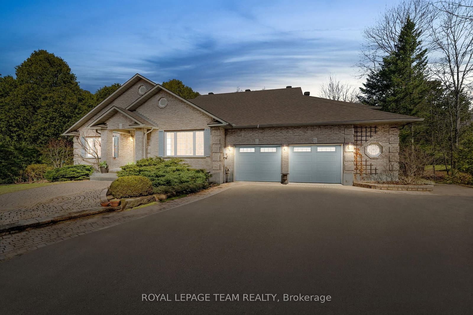 6461 Waddion Drive, Ottawa, ON