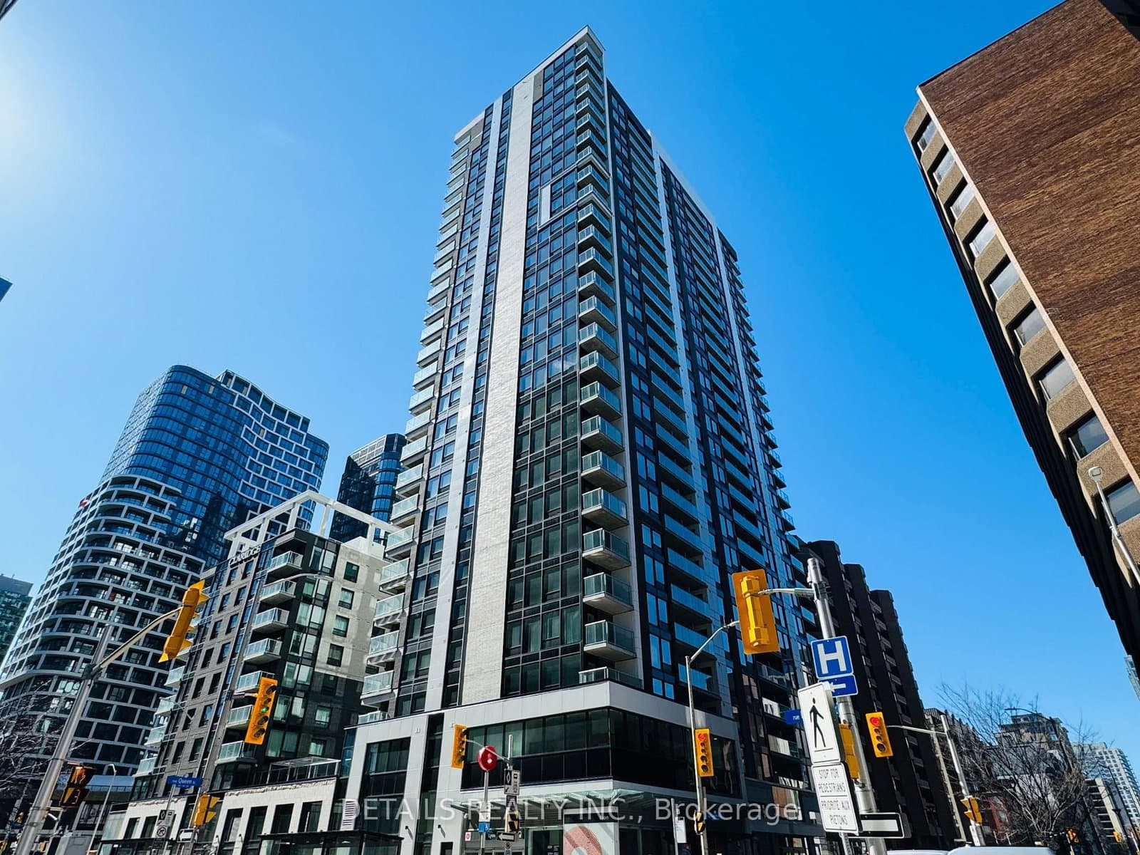 1008 - 340 Queen Street, Ottawa, ON