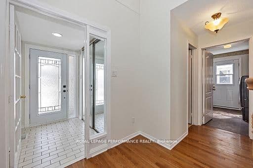 2023 Rolling Brook Drive, Ottawa, ON — photo 2