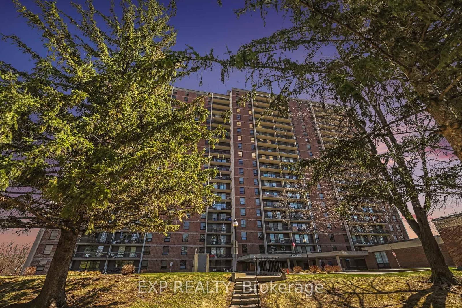 1801 - 665 Bathgate Drive, Ottawa, ON — photo 2